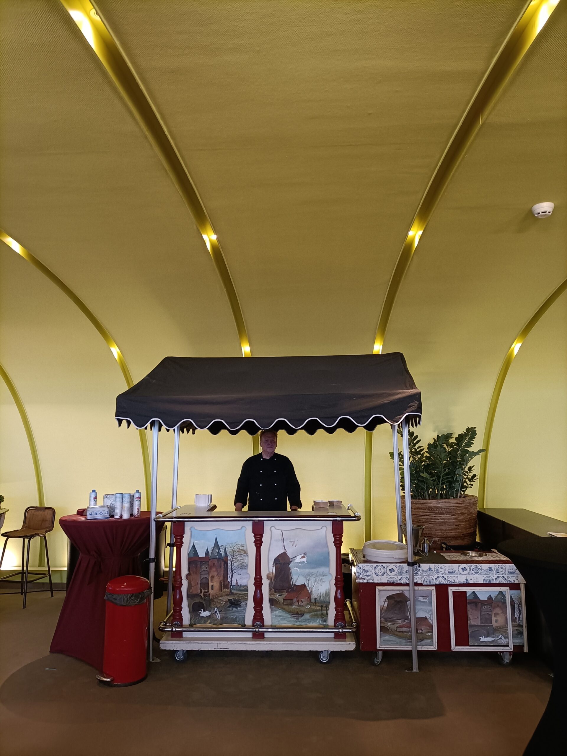 Poffertjeskraam Egmond 2 Scaled